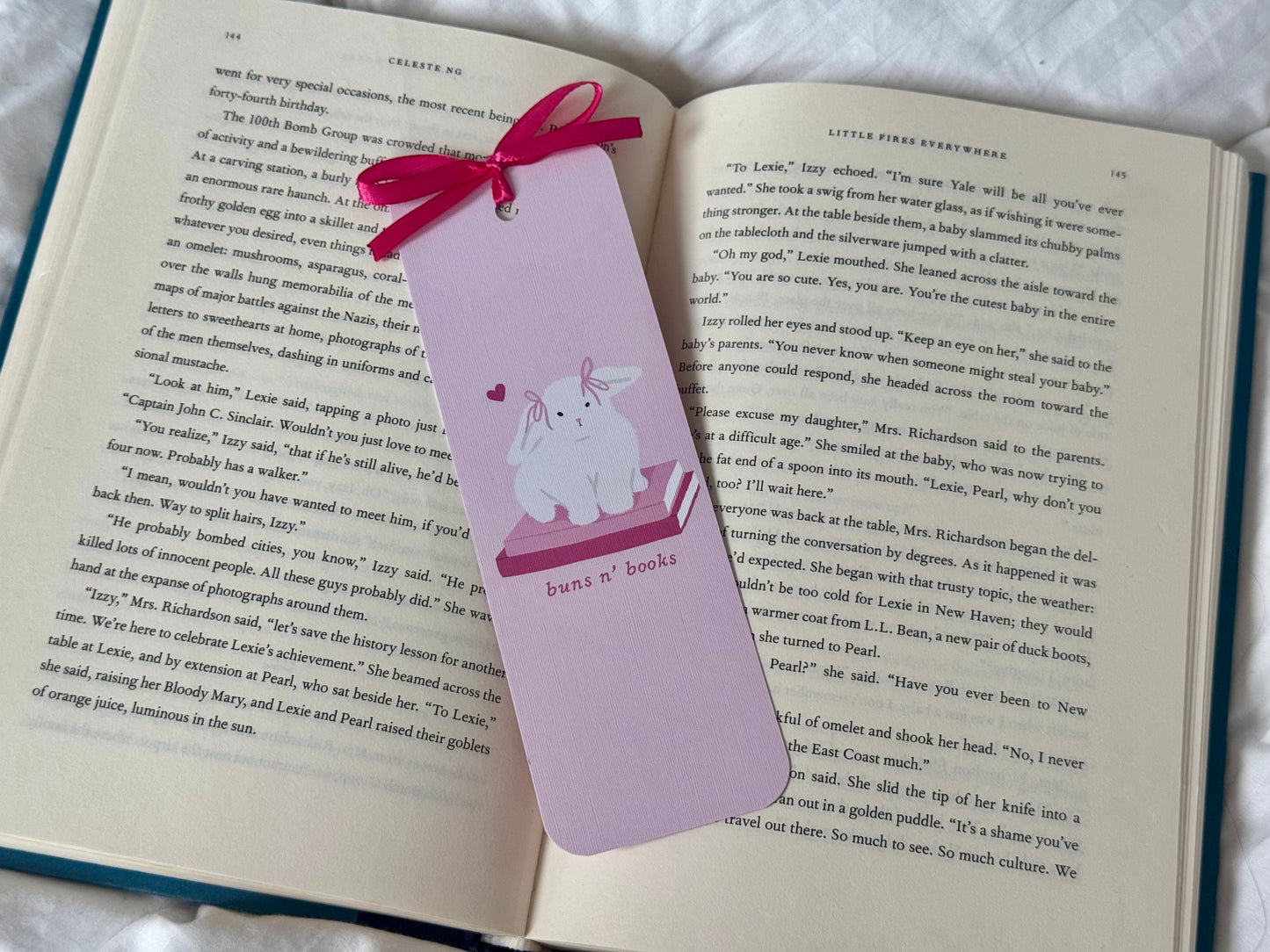Buns n' Books Bunny Bookmark
